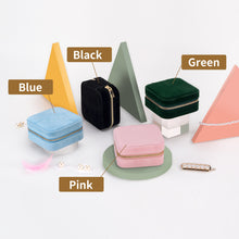 Travel Velvet Jewelry Box with Mirror, Mini Gifts Case for Women Girls, Small Portable Organizer Boxes for Rings Earrings Necklaces Bracelets (Green)